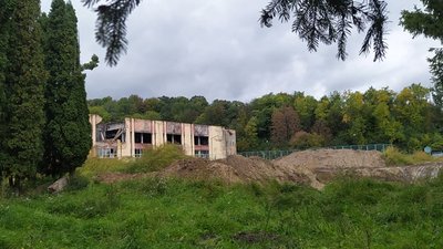 Територія спорткомплексу після пожежі Територія спорткомплексу після пожежі