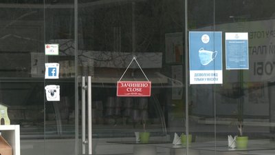 Моржі, кафе та прогулянки в Аркадії: що відбувається на замінованому узбережжі Одеси. ВІДЕО