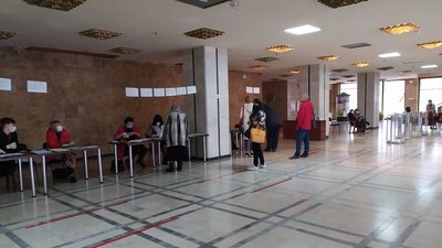 Дільниця №681488 розташована у приміщенні театру імені Михайла Старицького Дільниця №681488 розташована у приміщенні театру імені Михайла Старицького