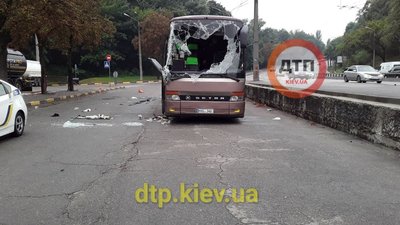 У Києві автобус "Кишинів-Москва" потрапив у ДТП, є травмовані У Києві автобус "Кишинів-Москва" потрапив у ДТП, є травмовані