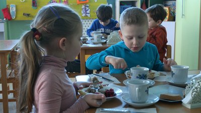 За Клопотенком. Як в Івано-Франківську школи та дитсадки перейшли на нове меню За Клопотенком. Як в Івано-Франківську школи та дитсадки перейшли на нове меню