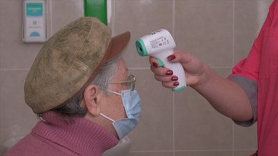 У Миколаєві медики показали, як відбувається процес щеплення проти COVID-19 У Миколаєві медики показали, як відбувається процес щеплення проти COVID-19