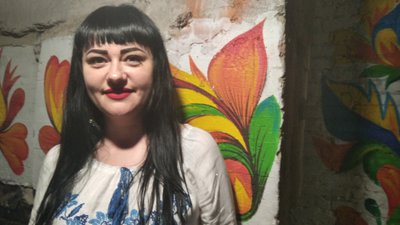 Мистецька оборона – у Житомирі влаштували концерт у сховищі, розмальованому дітьми Мистецька оборона – у Житомирі влаштували концерт у сховищі, розмальованому дітьми