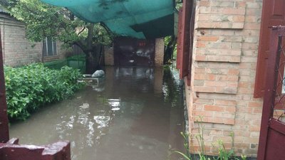 В Олександрії з 11 дворів рятувальники відкачували дощову воду