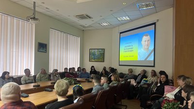 У Житомирі рідним загиблих за Україну воїнів передали державні нагороди У Житомирі рідним загиблих за Україну воїнів передали державні нагороди