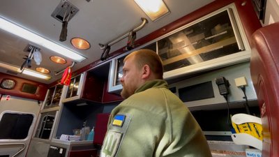 "Приходь завтра на восьму годину, бери речі і будеш воякою". Історія лікаря з Бердянська, який рятує життя на передовій "Приходь завтра на восьму годину, бери речі і будеш воякою". Історія лікаря з Бердянська, який рятує життя на передовій