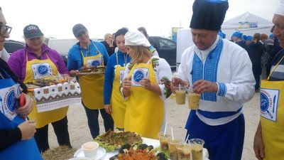 На Херсонщині відбувся фестиваль смаженого бичка: хто переміг На Херсонщині відбувся фестиваль смаженого бичка: хто переміг