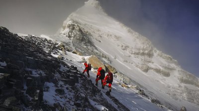 Непал планує обмежити дозволи сходження на Еверест