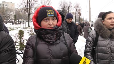Загинули у першому бою: в Житомирі попрощалися із військовими, які у квітні загинули у боях на Херсонщині Загинули у першому бою: в Житомирі попрощалися із військовими, які у квітні загинули у боях на Херсонщині