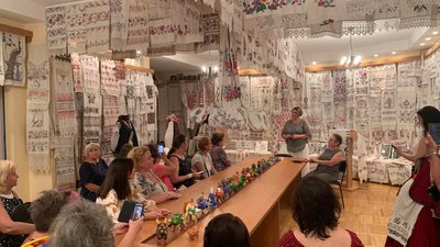 "Культура на часі": як у Черкасах відбулись благодійні історичні екскурсії "Культура на часі": як у Черкасах відбулись благодійні історичні екскурсії