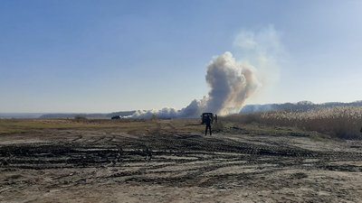 За легендою — диверсанти підірвали міст. На Луганщині бійці ЗСУ провели навчання За легендою — диверсанти підірвали міст. На Луганщині бійці ЗСУ провели навчання