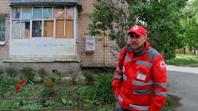 Вижили під час обстрілу касетними снарядами: історії вцілілих чернігівців Вижили під час обстрілу касетними снарядами: історії вцілілих чернігівців