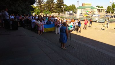Три місяці без зарплати: на Черкащині вкотре страйкують медики Три місяці без зарплати: на Черкащині вкотре страйкують медики