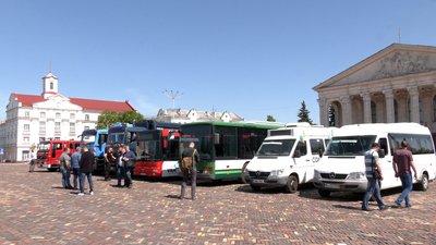 Пожежну машину, автобуси і сміттєвози — до Чернігова привезли техніку з Європи