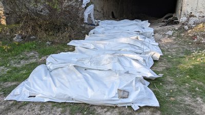 Про покинуту техніку, тіла росіян та спілкування з рідними: одеські волонтери розповили про ексгумацію військових Про покинуту техніку, тіла росіян та спілкування з рідними: одеські волонтери розповили про ексгумацію військових