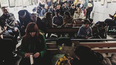 "Якщо ми не навчимося вивчати уроки історії, вона знову повториться". В Івано-Франківську презентували книгу "#Моя УПА" "Якщо ми не навчимося вивчати уроки історії, вона знову повториться". В Івано-Франківську презентували книгу "#Моя УПА"