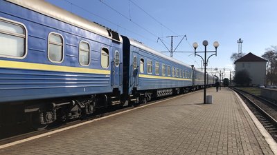 Три дні з Закарпаття курсуватимуть спецпотяги до Києва, Одеси та Лисичанська