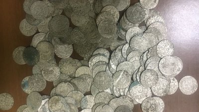 703 старовинні монети затримали на кордоні з Польщею волинські митники