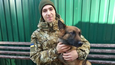 Набрала півтора мільйона переглядів. Вівчарка Вайріс служить у прикордонному загоні на Херсонщині Набрала півтора мільйона переглядів. Вівчарка Вайріс служить у прикордонному загоні на Херсонщині