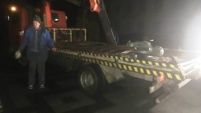 Зняли за 15 хвилин: у Житомирі демонтували бюст російському письменнику Олександру Пушкіну Зняли за 15 хвилин: у Житомирі демонтували бюст російському письменнику Олександру Пушкіну
