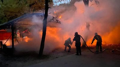 У Вінниці горіли дитячі атракціони