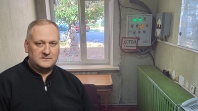 Анатолій Васюк показав своє робоче місце заступника міського голови Запоріжжя