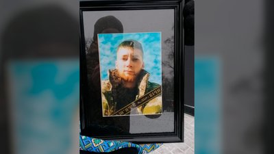 На Чернігівщині попрощалися з трьома військовими ЗСУ — Дмитра Немилостивого, Артема Губко та Сергія Малова На Чернігівщині попрощалися з трьома військовими ЗСУ — Дмитра Немилостивого, Артема Губко та Сергія Малова