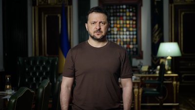 "Російські вбивці не йдуть Європою тому, що їх стримують українці під синьо-жовтим прапором": Зеленський відповів Папі