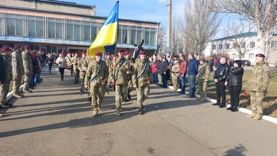 У Миколаєві прощаються із загиблими військовими 79-ї окремої десантно-штурмової бригади У Миколаєві прощаються із загиблими військовими 79-ї окремої десантно-штурмової бригади