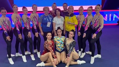 Житомирянки Ілона Шелест і Олександра Мохорт – срібні призерки Чемпіонату світу з аеробіки Житомирянки Ілона Шелест і Олександра Мохорт – срібні призерки Чемпіонату світу з аеробіки