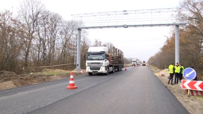 На Житомирщині монтують ще один комплекс автоматичного зважування фур