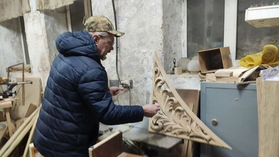 Повернувшись з фронту, різьбить іконостаси: історія тернополянина Повернувшись з фронту, різьбить іконостаси: історія тернополянина