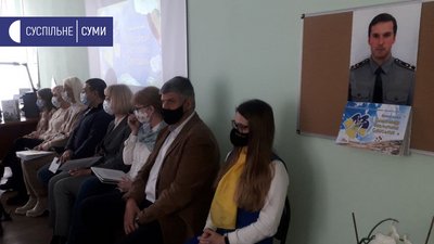 Книги та фільм про сумчанина, який загинув під Слов'янськом, передадуть на схід Книги та фільм про сумчанина, який загинув під Слов'янськом, передадуть на схід