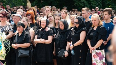 Родичі трьох захисників в Ужгороді Родичі трьох захисників в Ужгороді