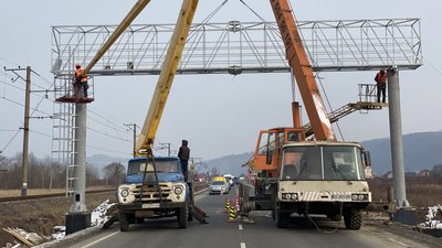 На Закарпатті у 2022 році планують встановити 5 систем зважування вантажівок у русі