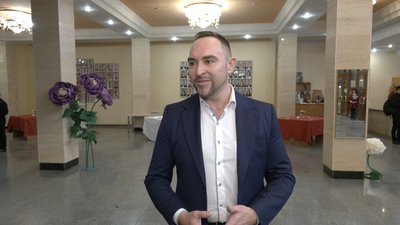 У Черкаській обласній філармонії відкрили іменні гравертони У Черкаській обласній філармонії відкрили іменні гравертони