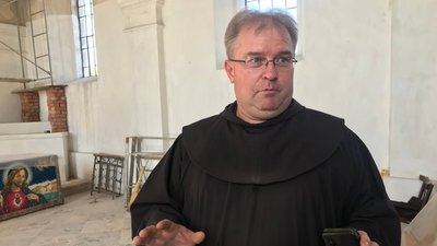 Отець Михайло Багінський, священнослужитель храму в Чабарівці Отець Михайло Багінський, священнослужитель храму в Чабарівці