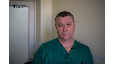 "Медикам нити не можна. В окопах ще гірше" — історії лікарів Донбасу