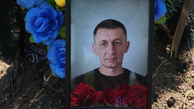 Обстріл маршрутки в Запорієєі: попрощалися із загиблим Ігорем Кавуном