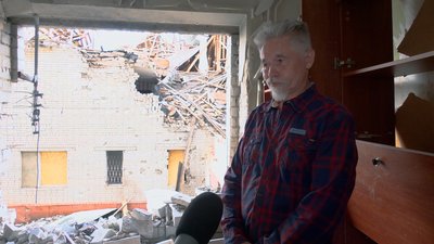 «Літо минуло, а ми сидимо у розвалинах»: на Бобровиці в Чернігові відбудують обстріляний гуртожиток