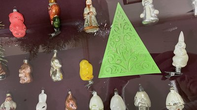 Виставку новорічно-різдвяної атрибутики розгорнули у Житомирському обласному краєзнавчому музеї Виставку новорічно-різдвяної атрибутики розгорнули у Житомирському обласному краєзнавчому музеї