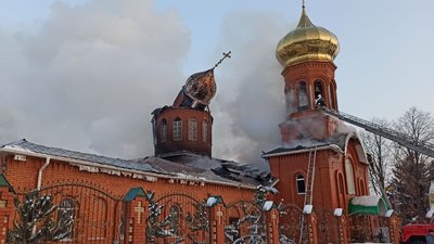 Рятувальники продовжують ліквідовувати пожежу у Храмі Феодосія Чернігівського