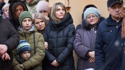 У Микитинцях поблизу Франківська відкрили пам'ятну дошку загиблому воїну Роману Сметані У Микитинцях поблизу Франківська відкрили пам'ятну дошку загиблому воїну Роману Сметані
