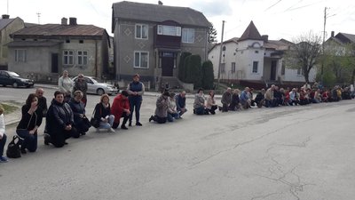 На Тернопільщині зустріли тіло військовослужбовця Романа Василинюка На Тернопільщині зустріли тіло військовослужбовця Романа Василинюка