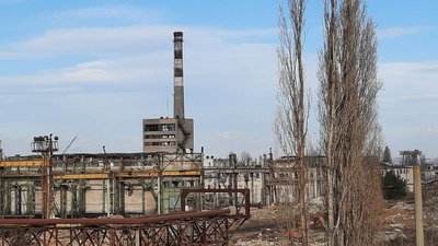 У Миколаєві вибухом демонтували димохідну трубу колишньої котельні