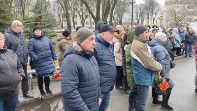У Полтаві прощаються із трьома військовими, які обороняли Україну