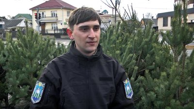 На ярмарках Луцька провели рейд: чи продавали сосни і ялинки з порушеннями На ярмарках Луцька провели рейд: чи продавали сосни і ялинки з порушеннями