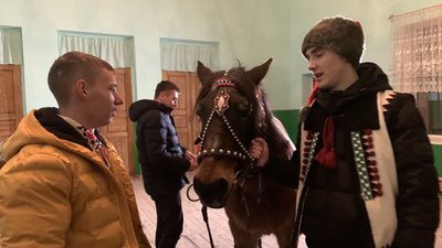 Засівання з конем: особливості давнього обряду з Тернопільщини Засівання з конем: особливості давнього обряду з Тернопільщини