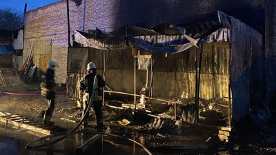 У Дніпровському районі Києва пожежа: двоє загинули