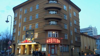 Що відбувається з Будинком кіно: частину співробітників звільнили, а будівля майже спорожніла Що відбувається з Будинком кіно: частину співробітників звільнили, а будівля майже спорожніла
